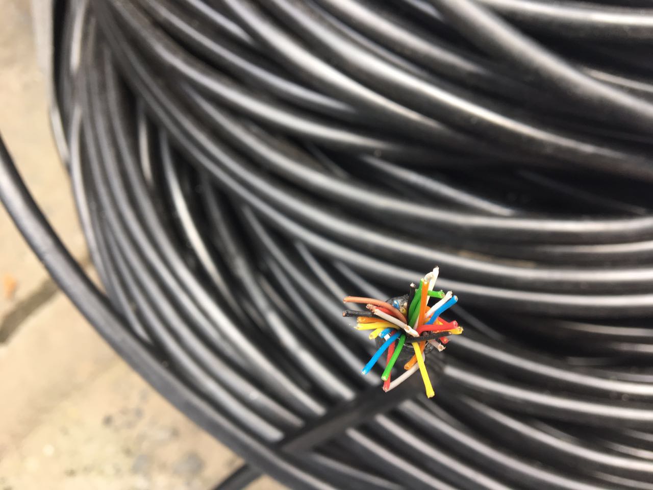 通訊電纜 通訊電纜