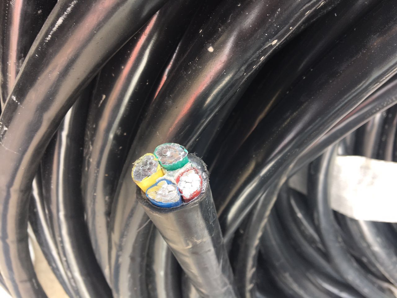 鋁電纜 鋁電纜